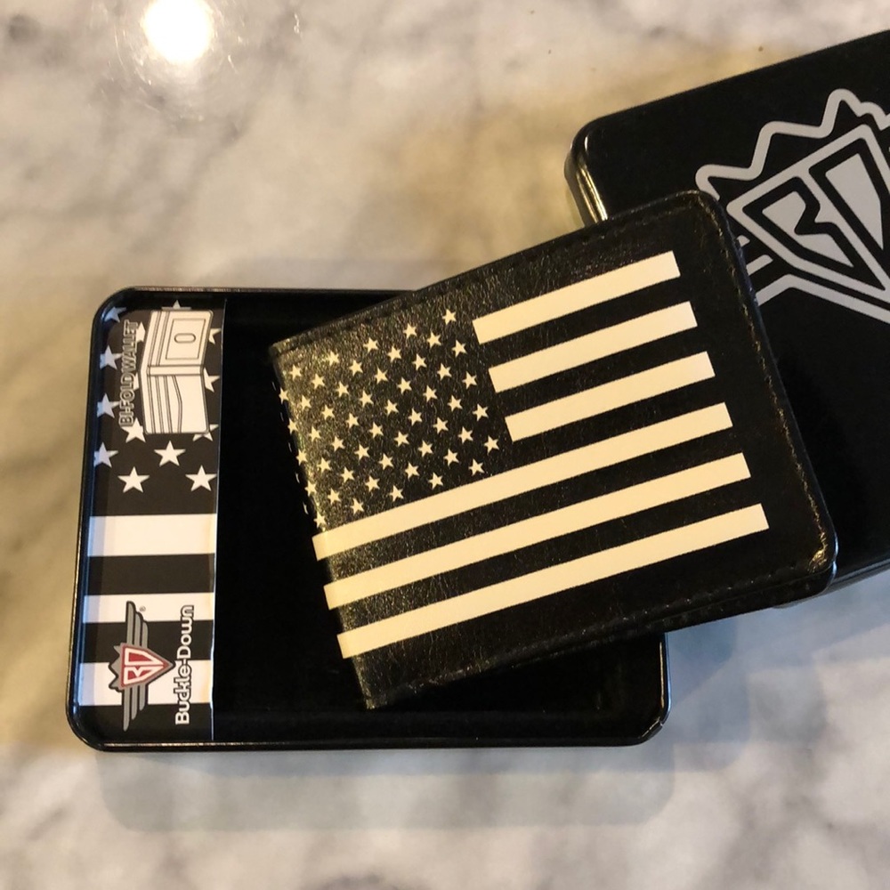 Buckle Down American Flag Bifold Wallet/New